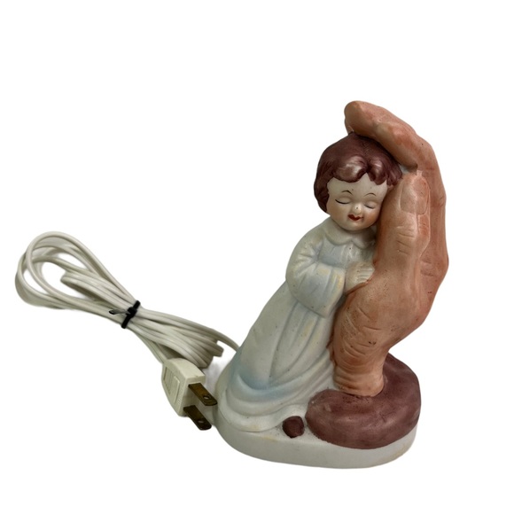 Night Light Child Sleeping in Hand of God Japan Vintage 6.25" Sanmyro Figurine - Picture 3 of 6